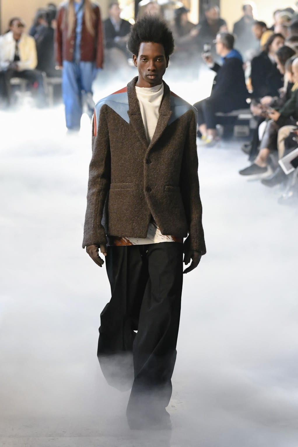 Fashion Week Paris Fall/Winter 2020 look 36 from the Rick Owens collection 男装