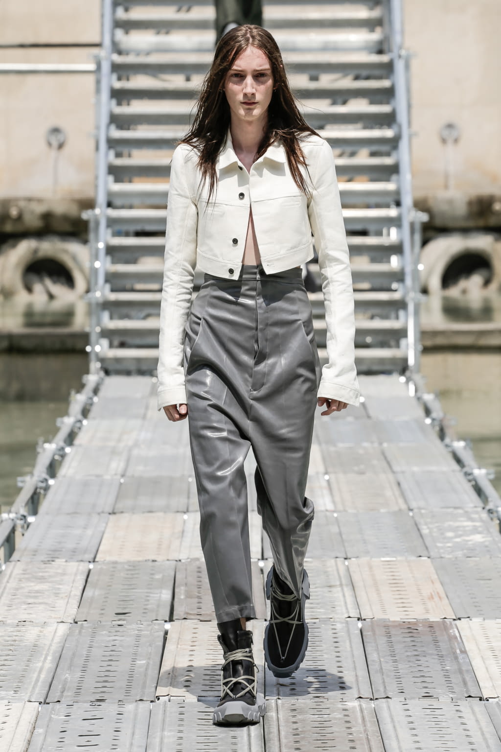 Fashion Week Paris Spring/Summer 2018 look 23 de la collection Rick Owens menswear