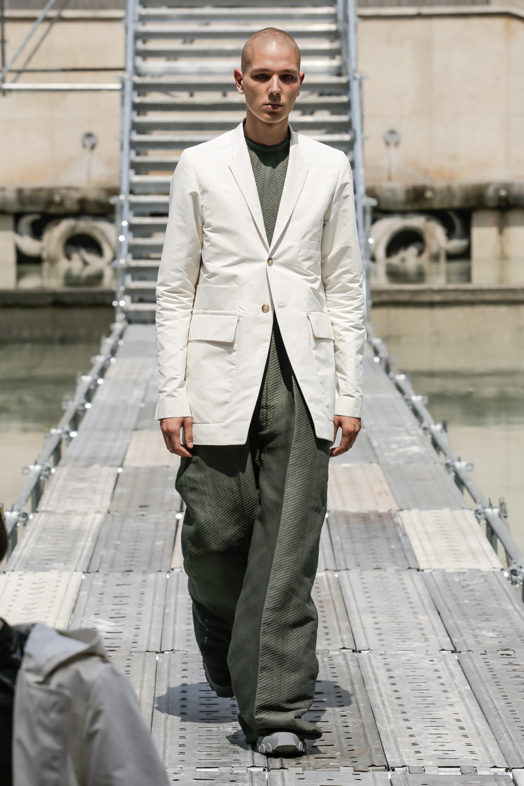 Fashion Week Paris Spring/Summer 2018 look 27 from the Rick Owens collection menswear