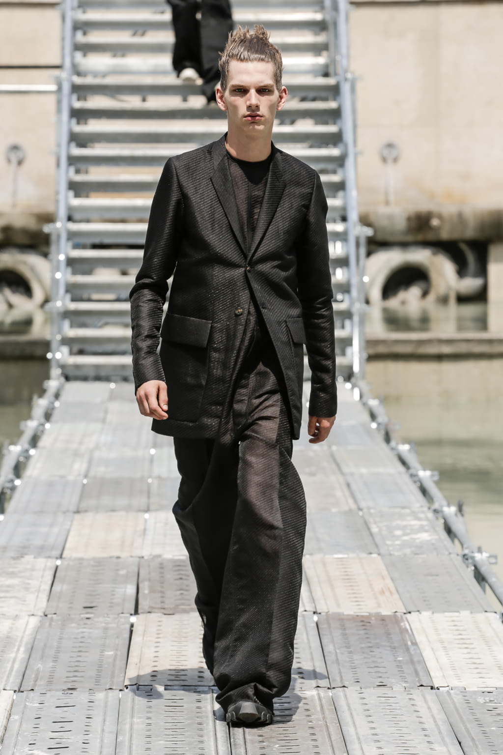 Fashion Week Paris Spring/Summer 2018 look 31 de la collection Rick Owens menswear