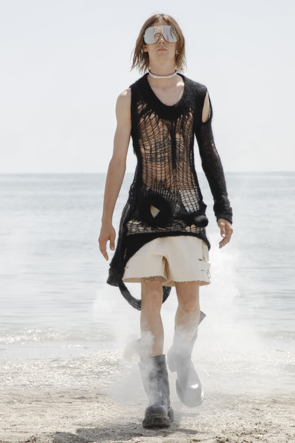 Fashion Week Paris Spring/Summer 2022 look 9 from the Rick Owens collection 男装