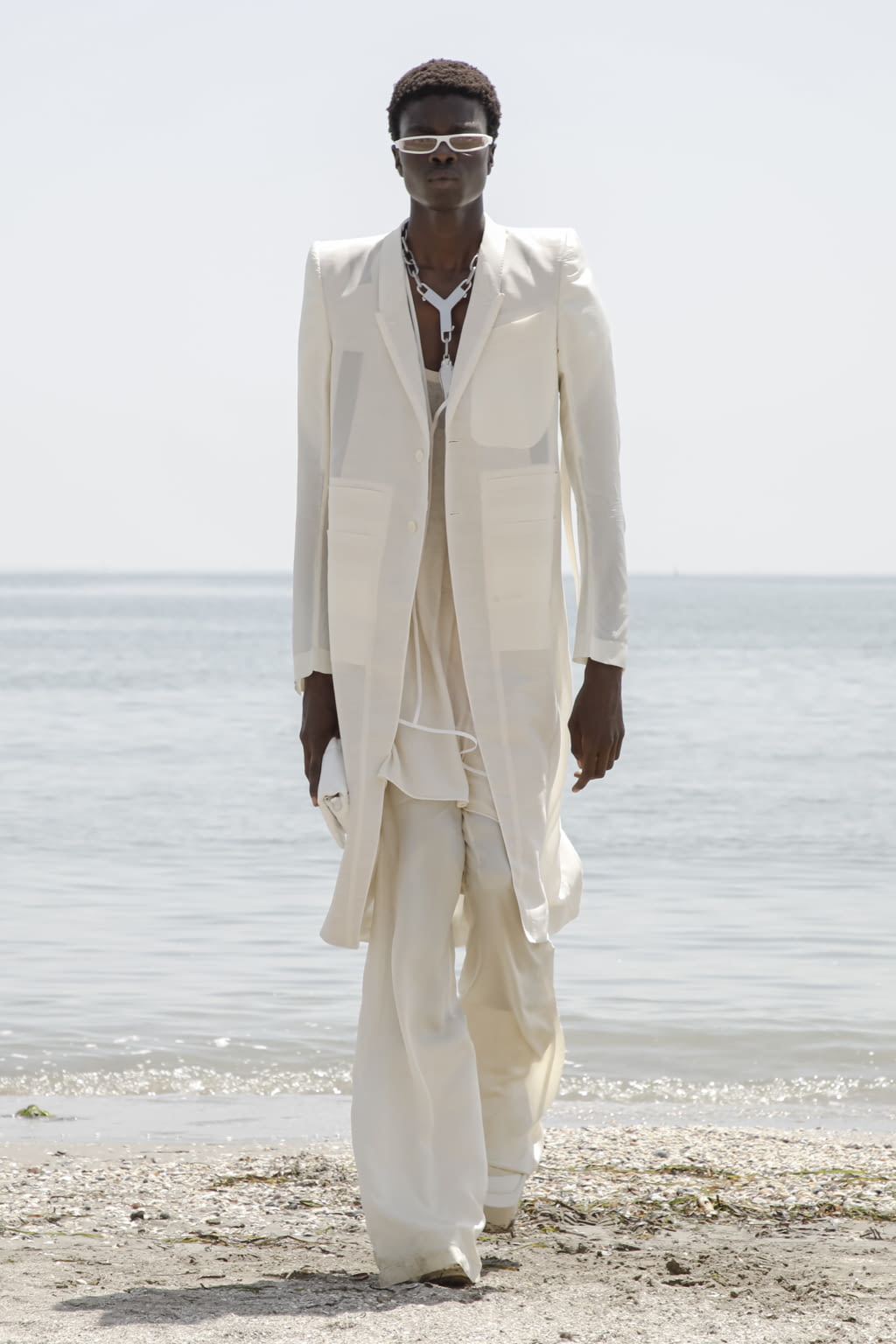 Fashion Week Paris Spring/Summer 2022 look 18 from the Rick Owens collection menswear