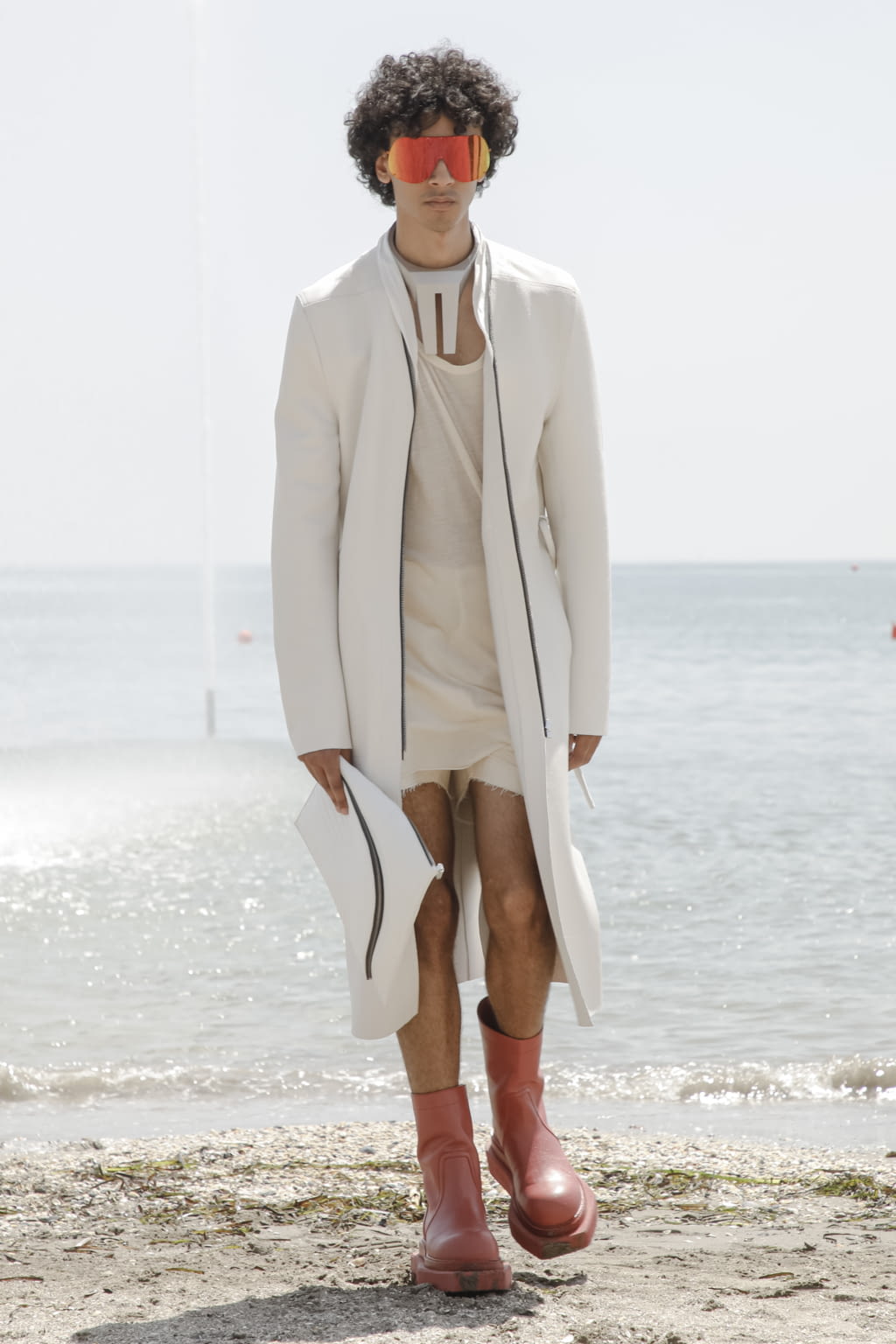 Fashion Week Paris Spring/Summer 2022 look 24 from the Rick Owens collection menswear