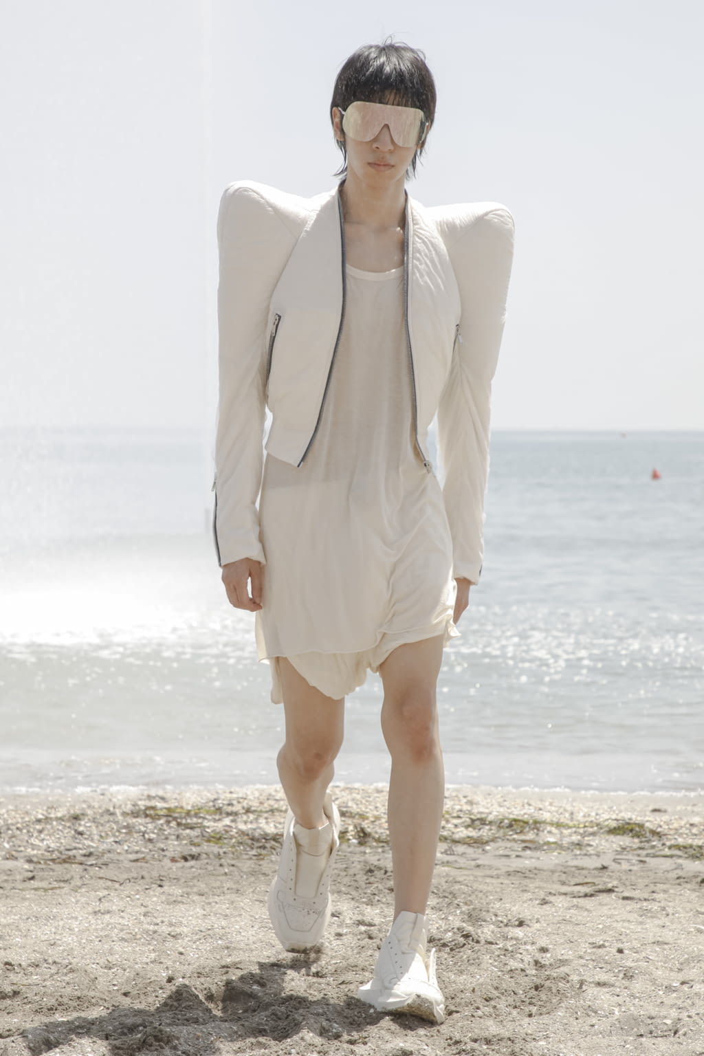 Fashion Week Paris Spring/Summer 2022 look 36 from the Rick Owens collection menswear