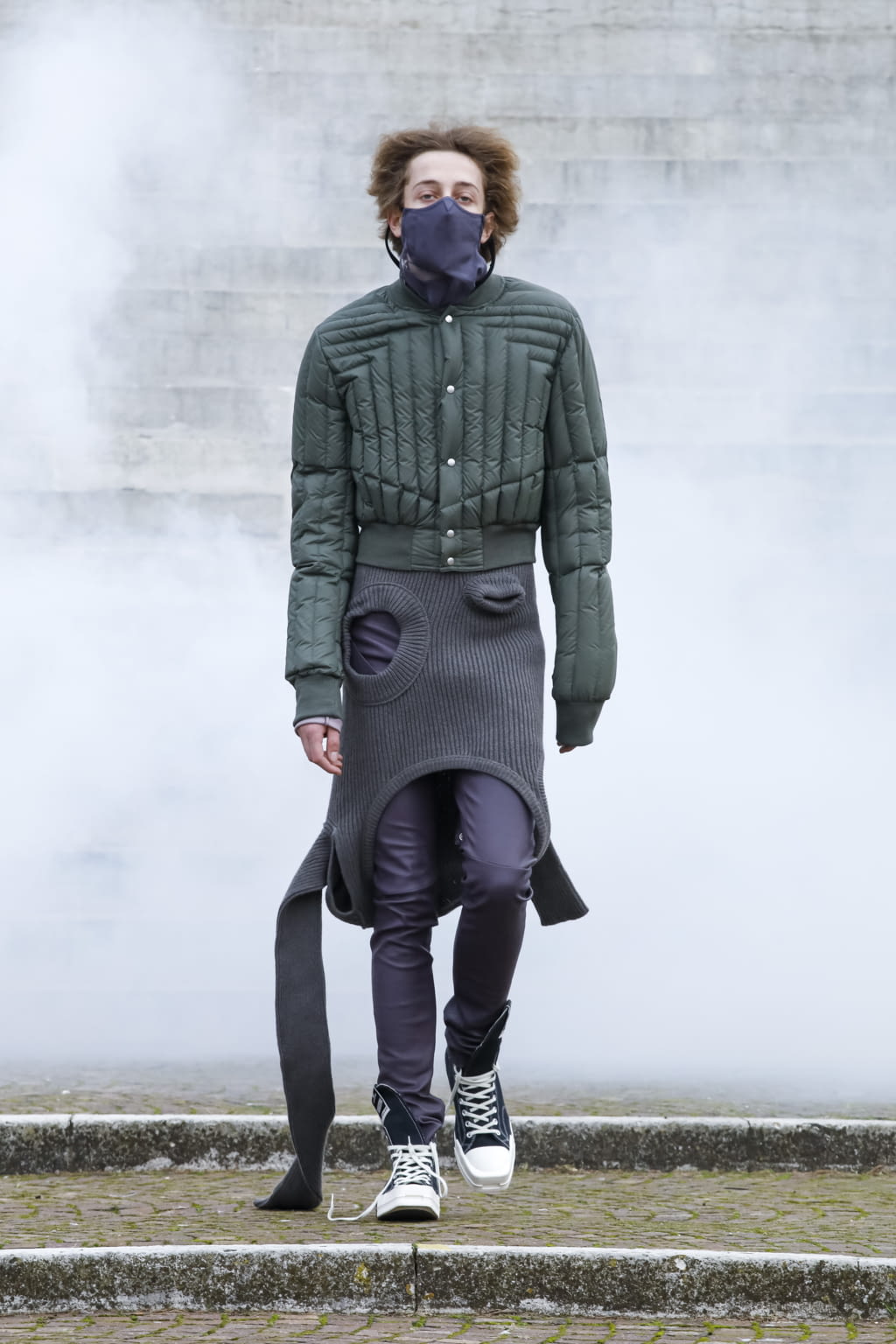 Fashion Week Paris Fall/Winter 2021 look 32 from the Rick Owens collection menswear