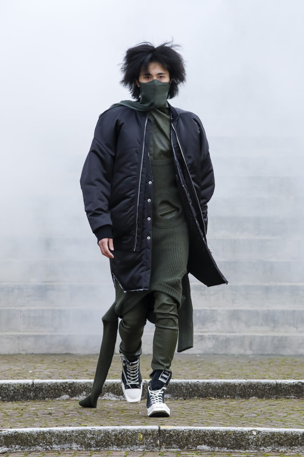 Fashion Week Paris Fall/Winter 2021 look 37 from the Rick Owens collection menswear