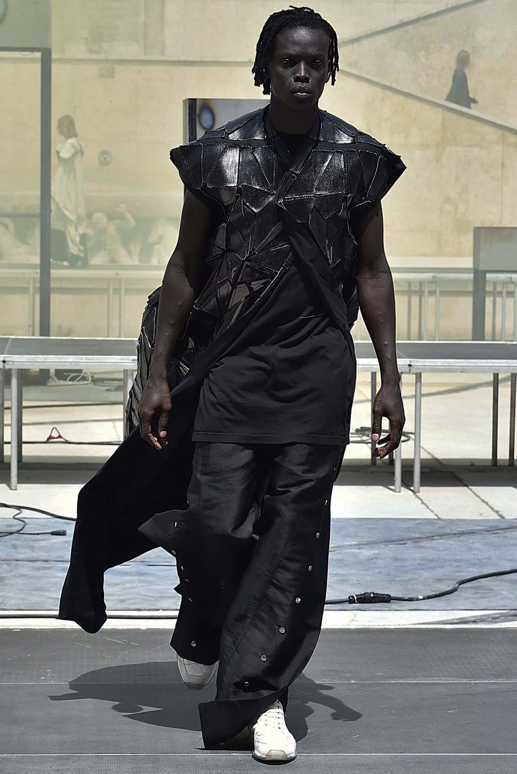 Fashion Week Paris Spring/Summer 2019 look 21 from the Rick Owens collection menswear