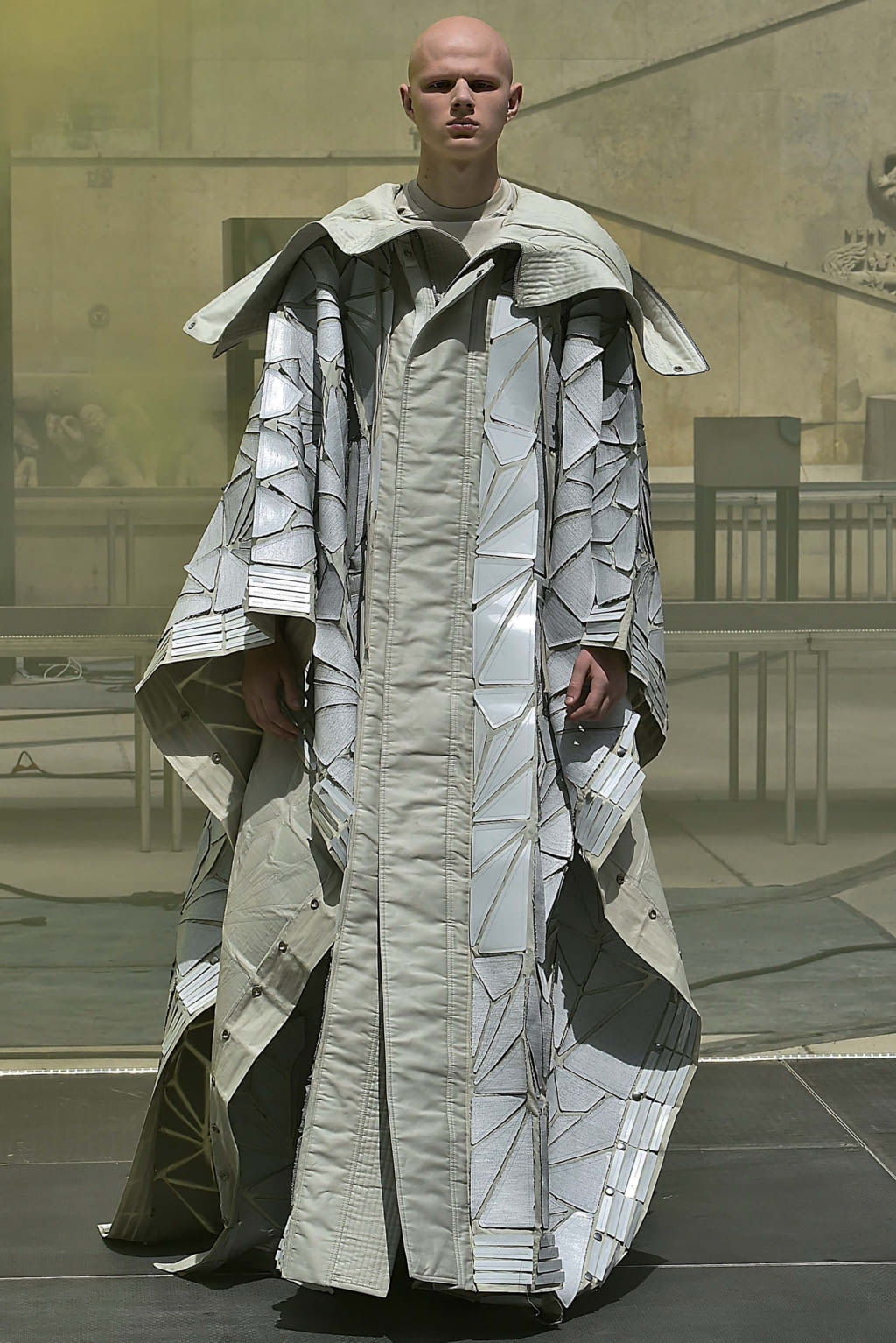 Fashion Week Paris Spring/Summer 2019 look 24 from the Rick Owens collection menswear