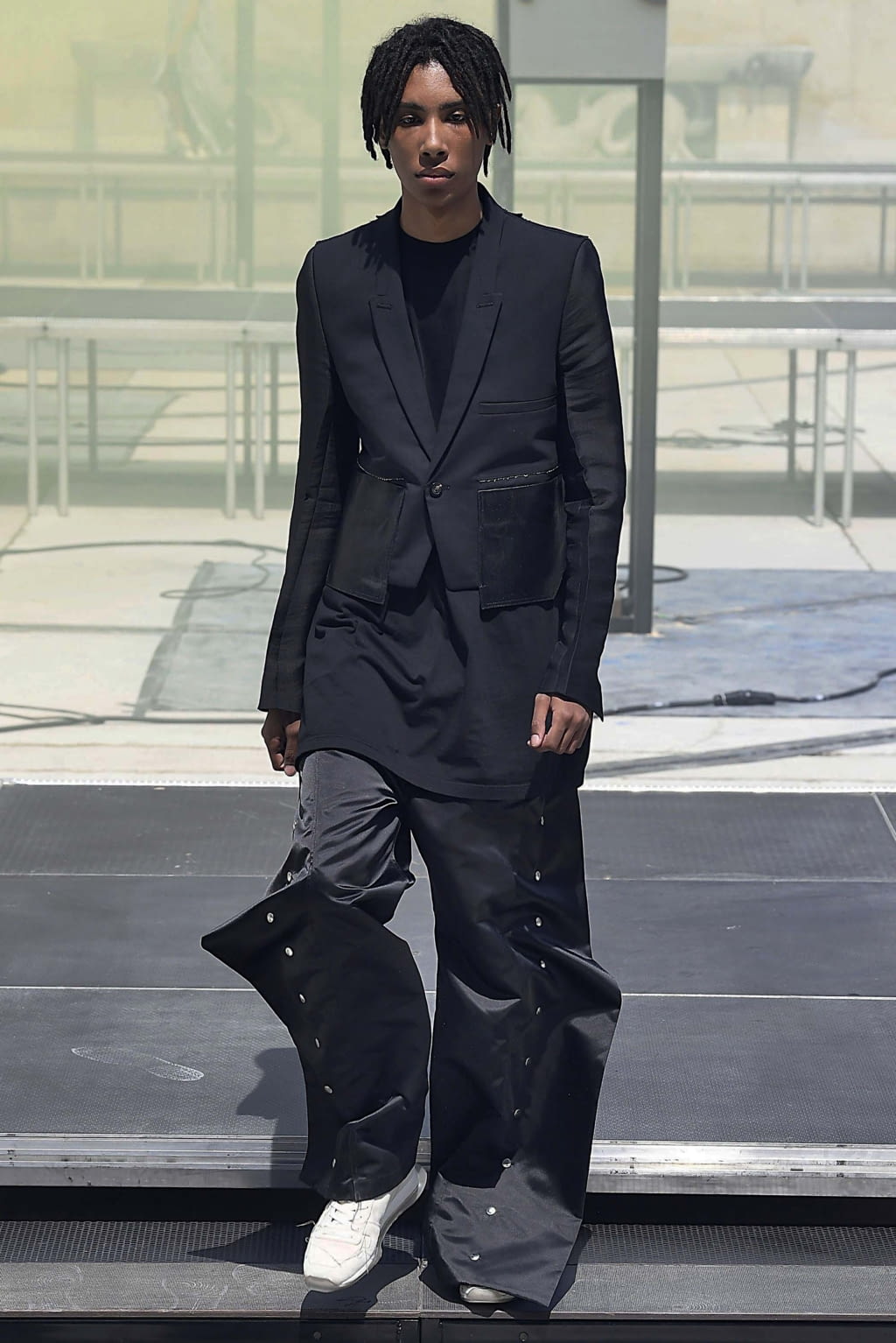 Fashion Week Paris Spring/Summer 2019 look 40 from the Rick Owens collection menswear