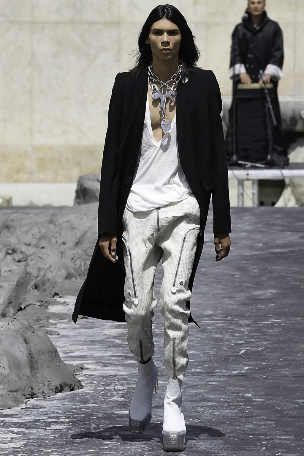 Fashion Week Paris Spring/Summer 2020 look 12 from the Rick Owens collection menswear