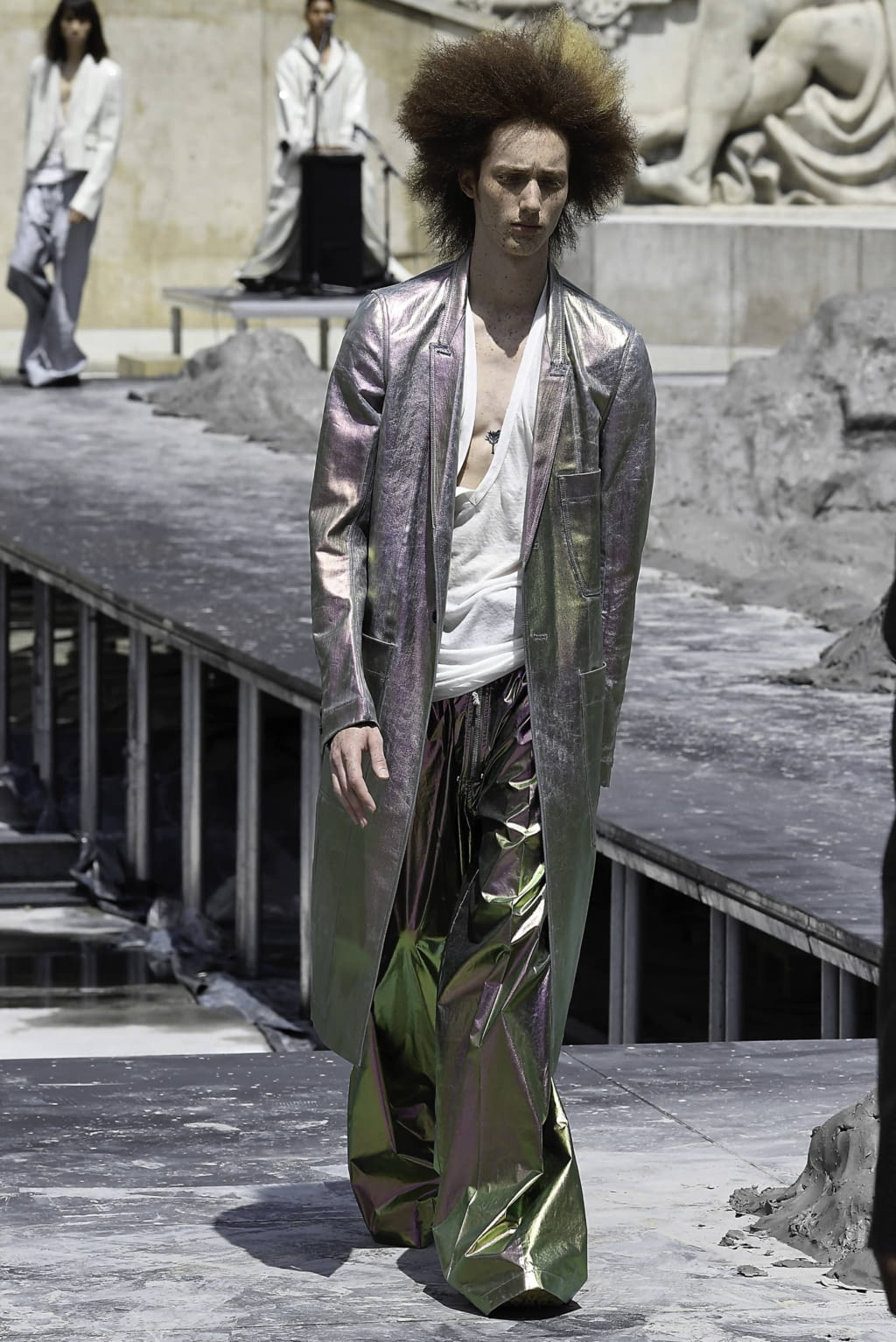 Fashion Week Paris Spring/Summer 2020 look 15 de la collection Rick Owens menswear
