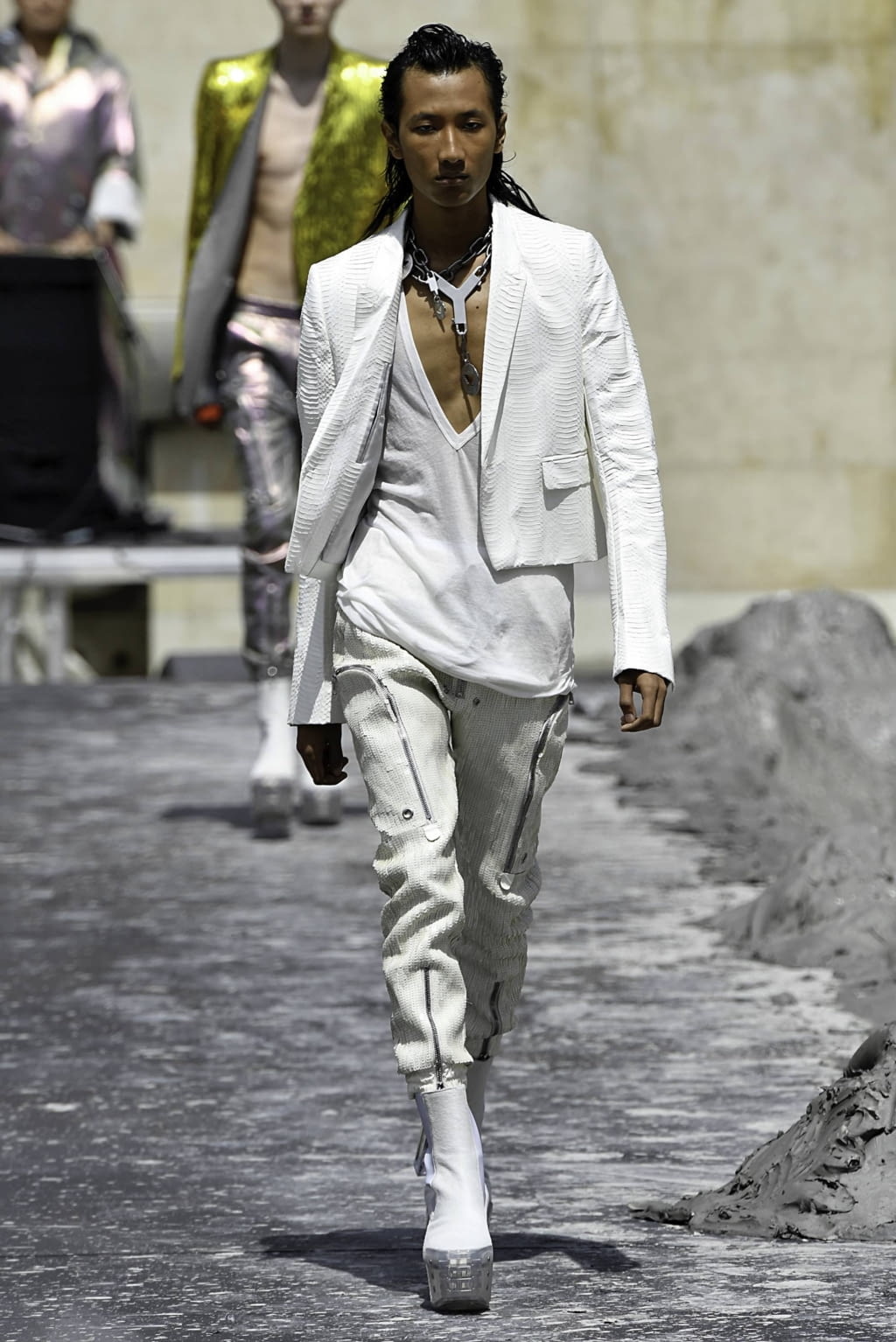 Fashion Week Paris Spring/Summer 2020 look 7 from the Rick Owens collection 男装