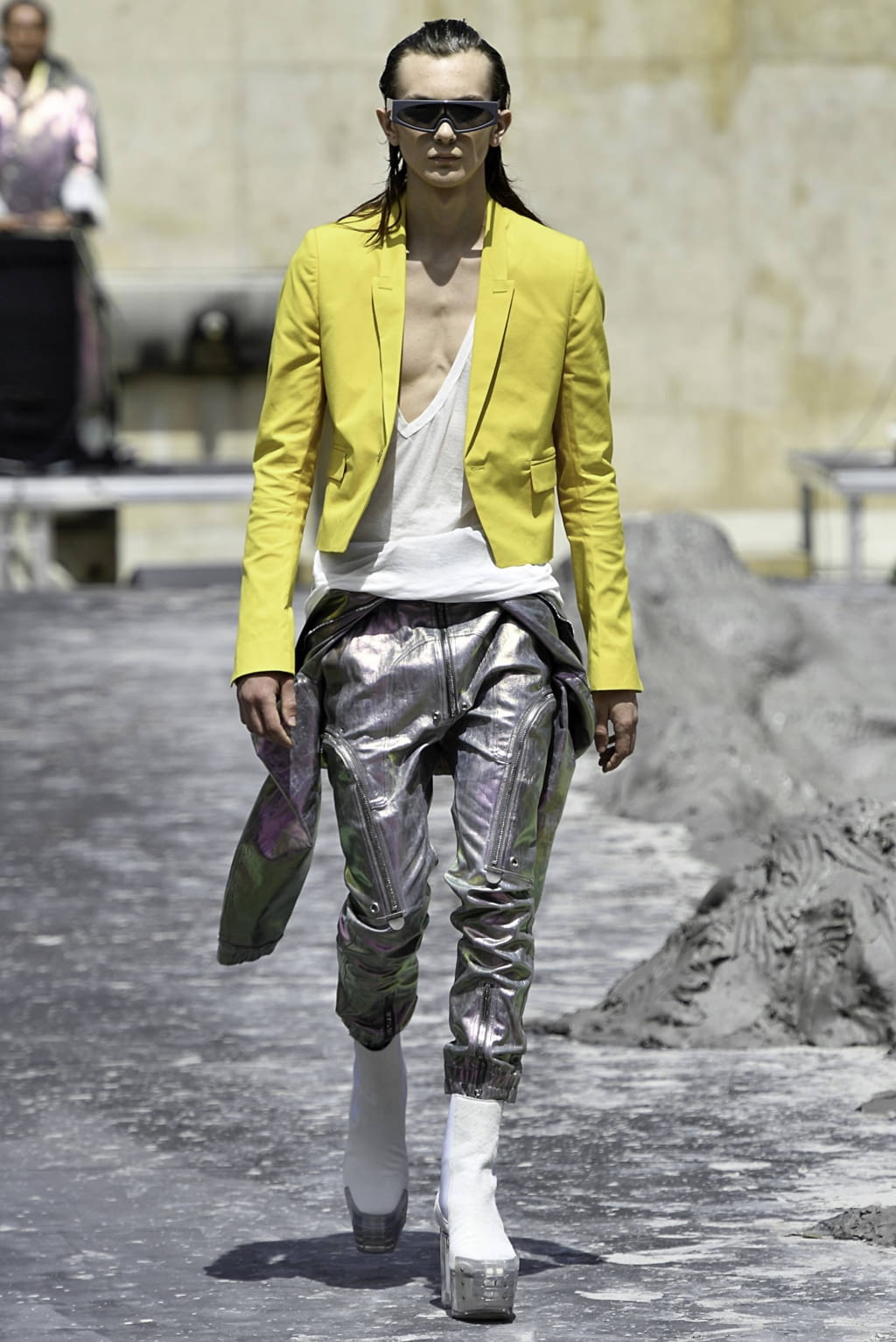 Fashion Week Paris Spring/Summer 2020 look 13 from the Rick Owens collection menswear