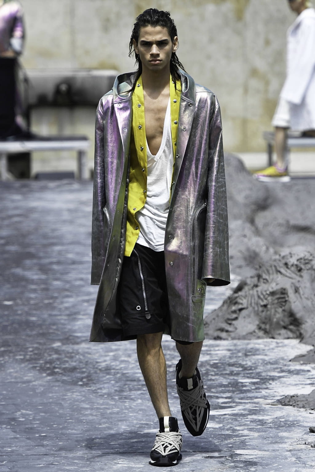 Fashion Week Paris Spring/Summer 2020 look 37 from the Rick Owens collection menswear