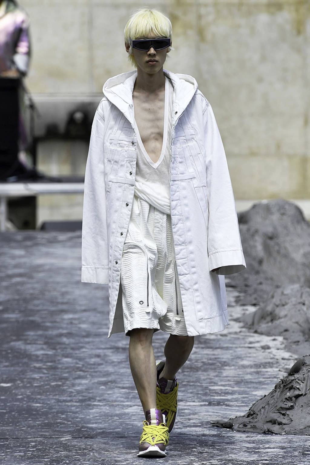 Fashion Week Paris Spring/Summer 2020 look 39 de la collection Rick Owens menswear