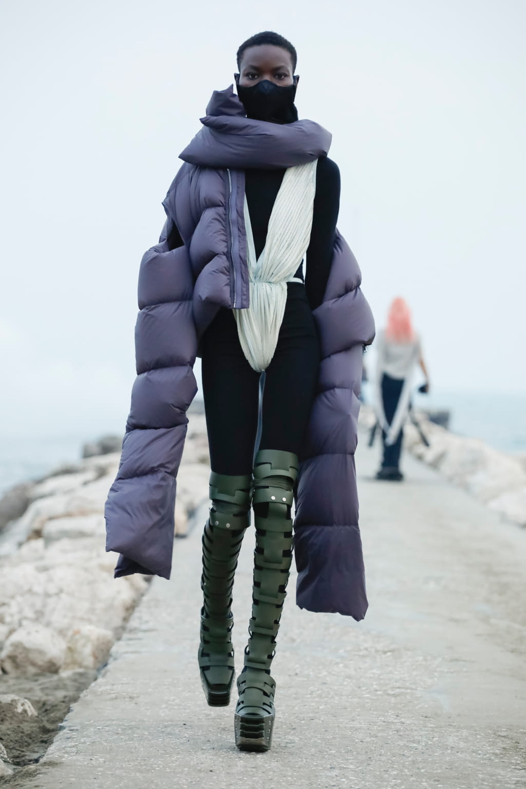 Fashion Week Paris Fall/Winter 2021 look 26 from the Rick Owens collection womenswear