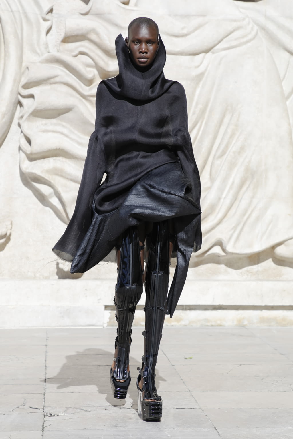 Fashion Week Paris Spring/Summer 2022 look 3 from the Rick Owens collection womenswear