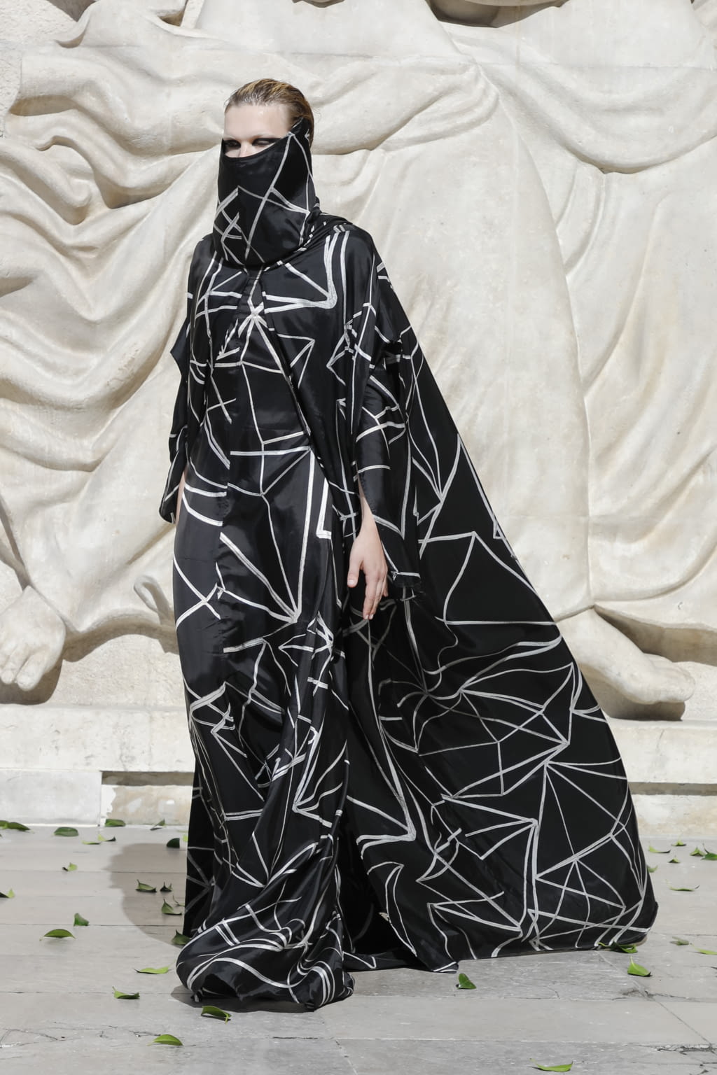 Fashion Week Paris Spring/Summer 2022 look 41 from the Rick Owens collection womenswear