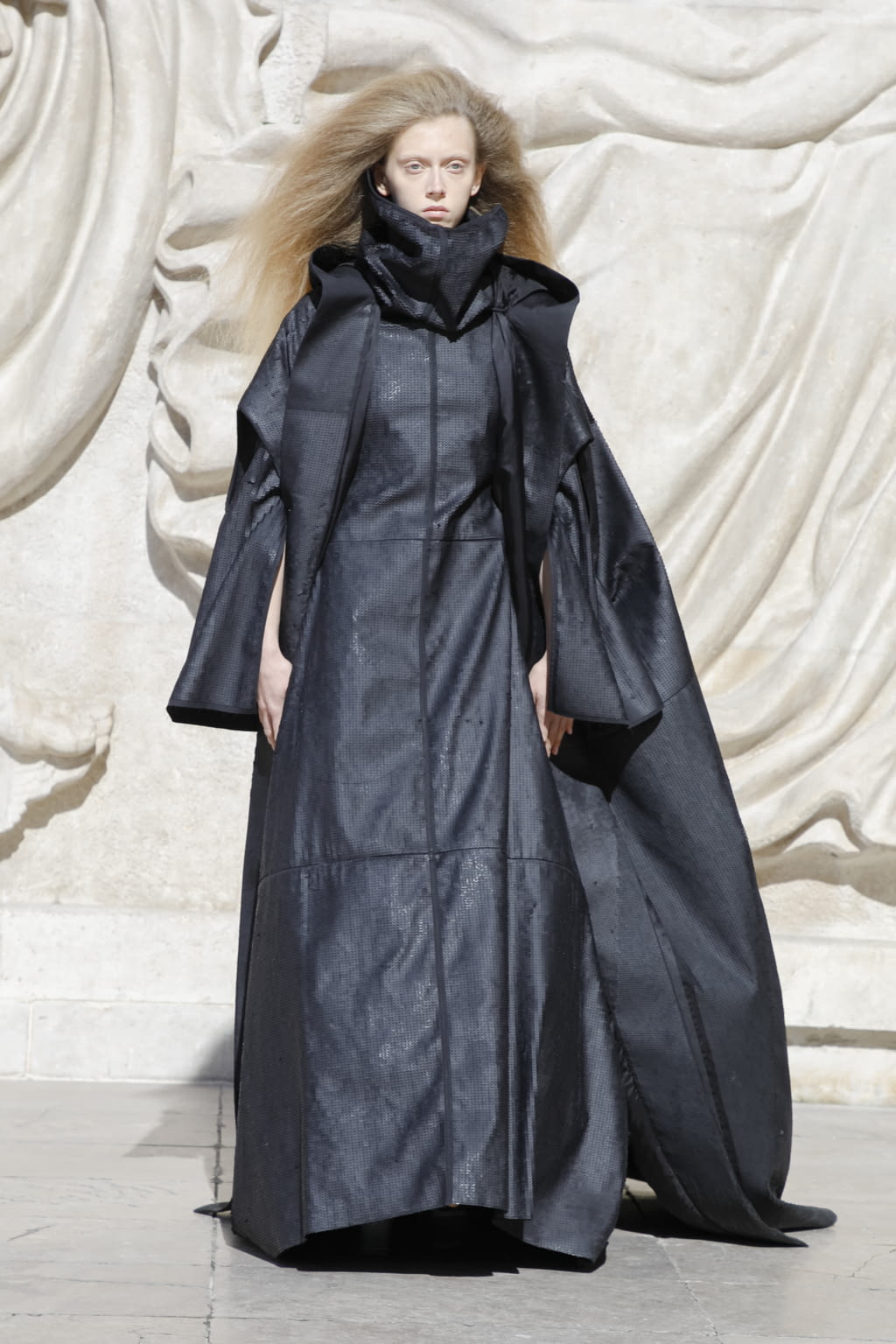 Fashion Week Paris Spring/Summer 2022 look 7 from the Rick Owens collection womenswear