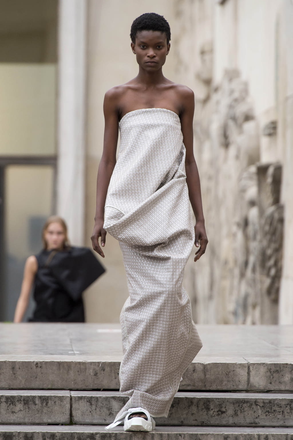 Fashion Week Paris Spring/Summer 2018 look 11 from the Rick Owens collection womenswear
