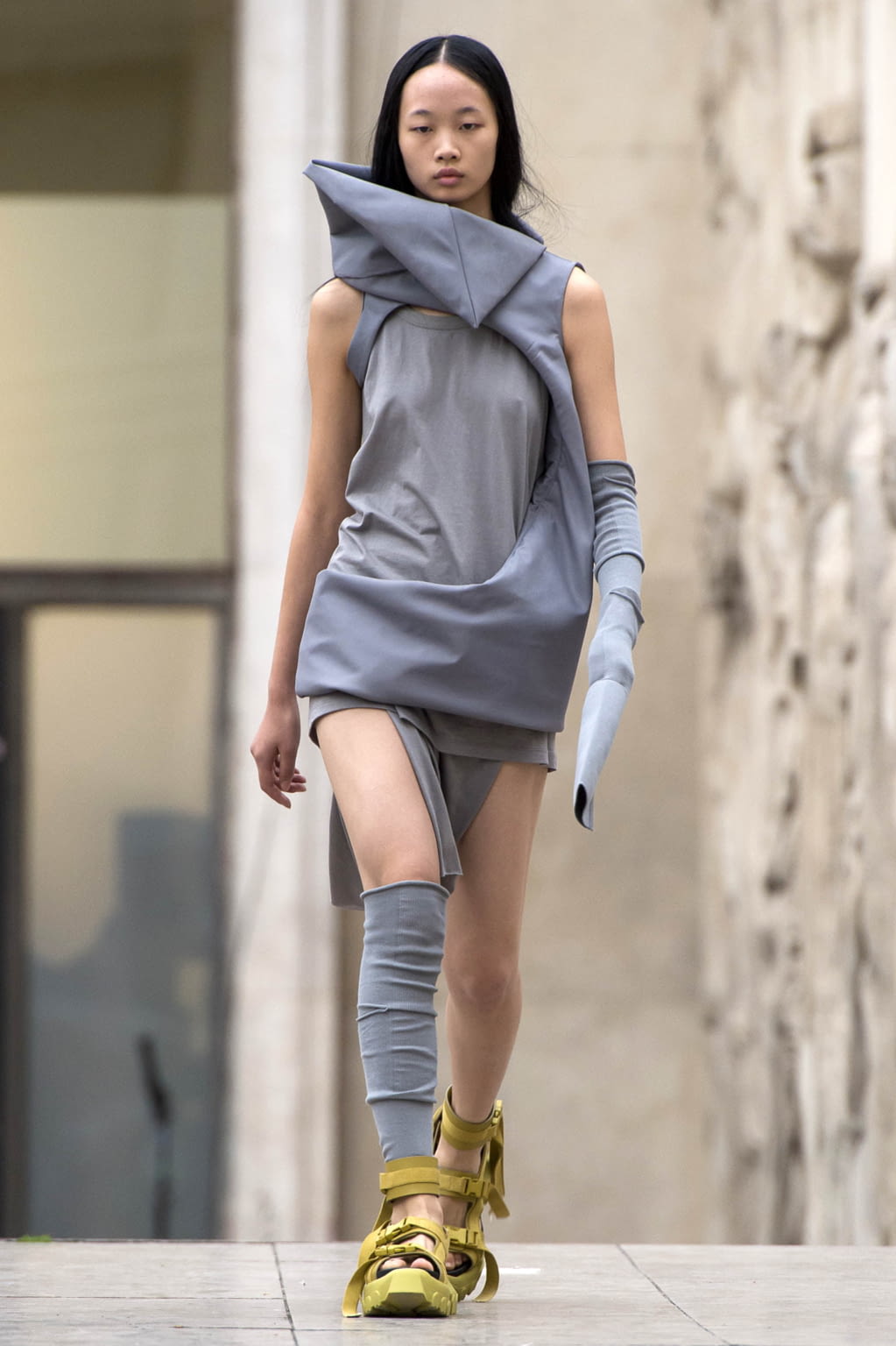 Fashion Week Paris Spring/Summer 2018 look 13 from the Rick Owens collection womenswear