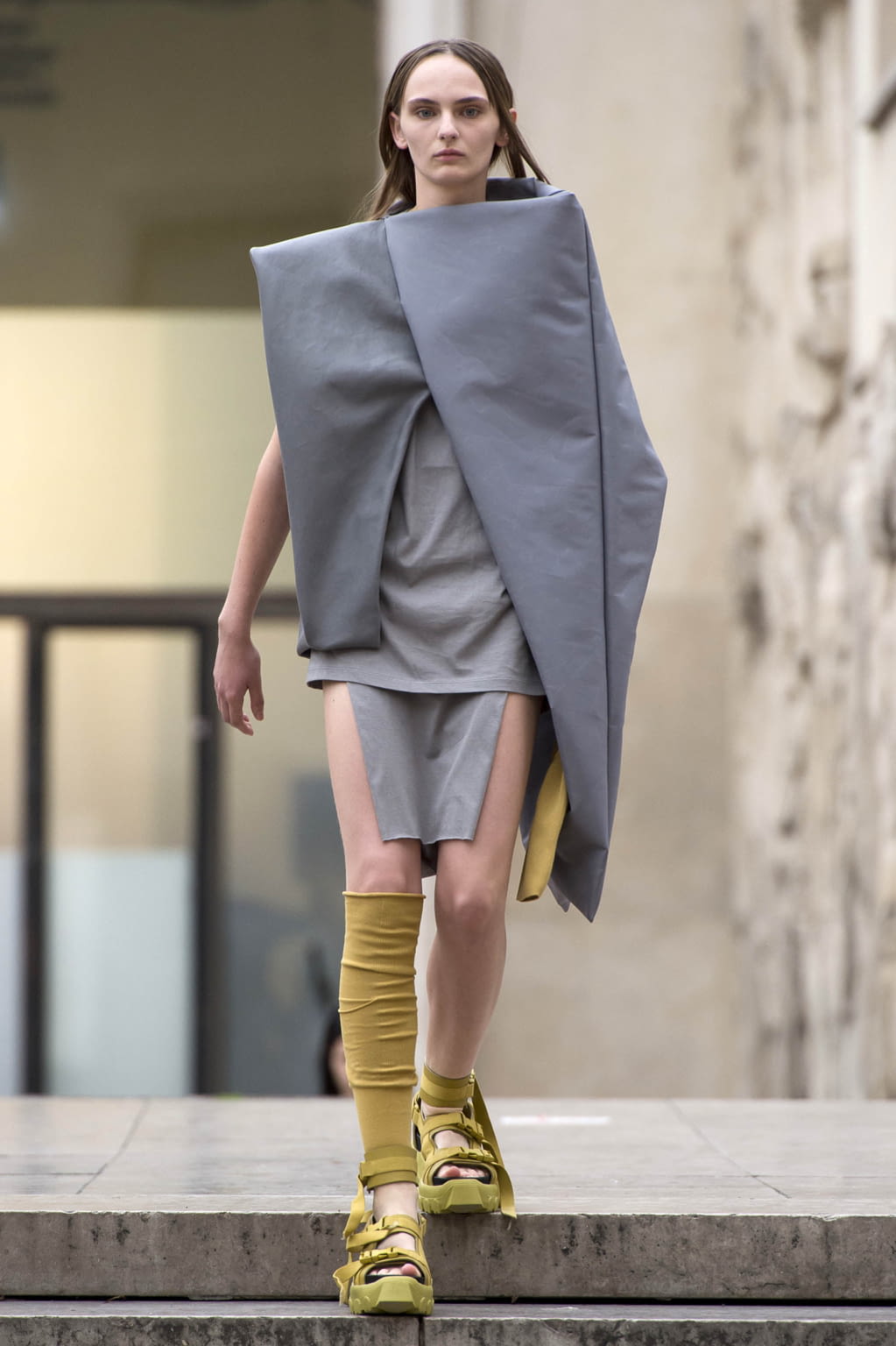 Fashion Week Paris Spring/Summer 2018 look 15 from the Rick Owens collection womenswear