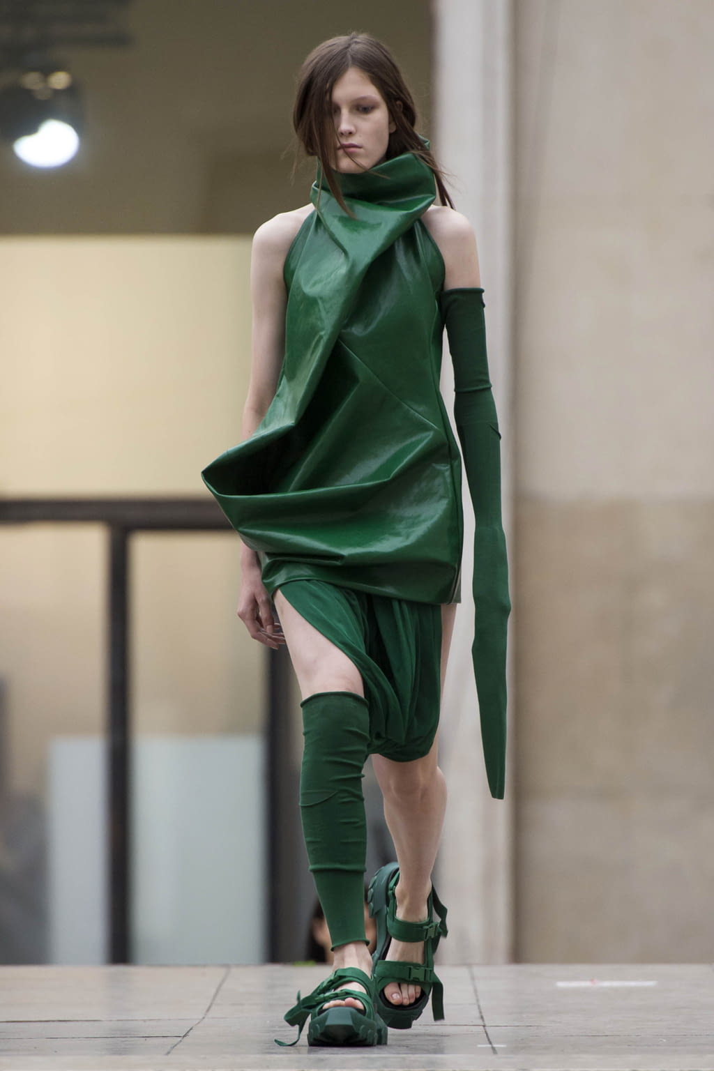 Fashion Week Paris Spring/Summer 2018 look 19 from the Rick Owens collection womenswear