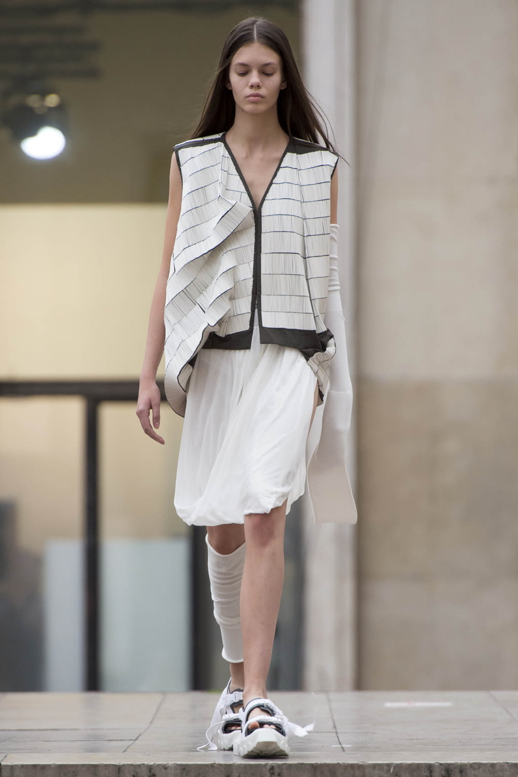 Fashion Week Paris Spring/Summer 2018 look 27 from the Rick Owens collection womenswear