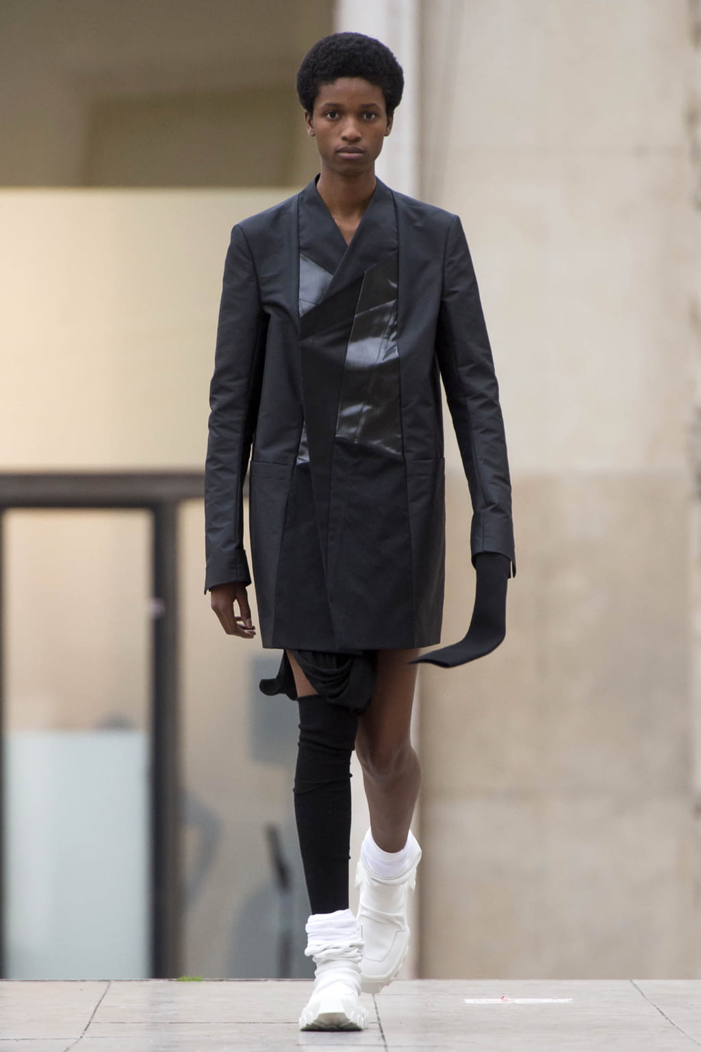 Fashion Week Paris Spring/Summer 2018 look 29 from the Rick Owens collection womenswear