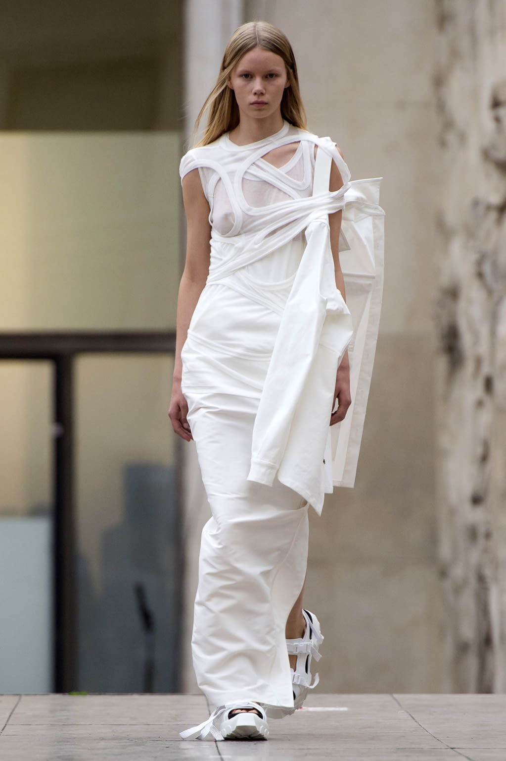 Fashion Week Paris Spring/Summer 2018 look 32 from the Rick Owens collection womenswear