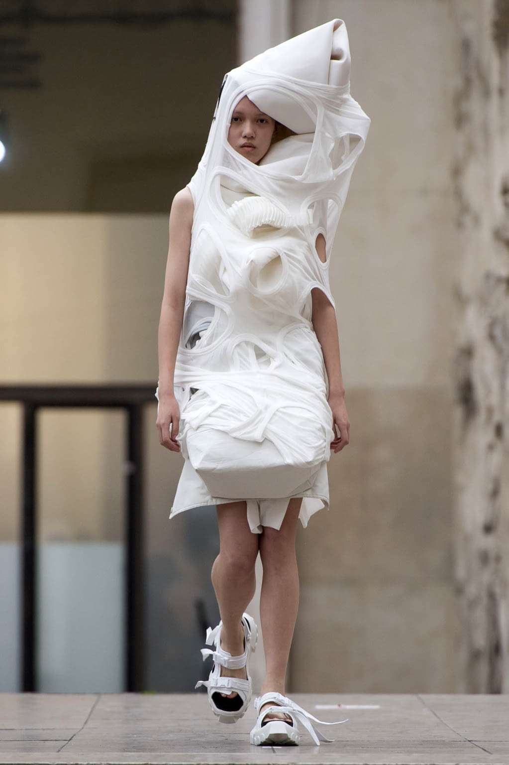 Fashion Week Paris Spring/Summer 2018 look 35 from the Rick Owens collection womenswear