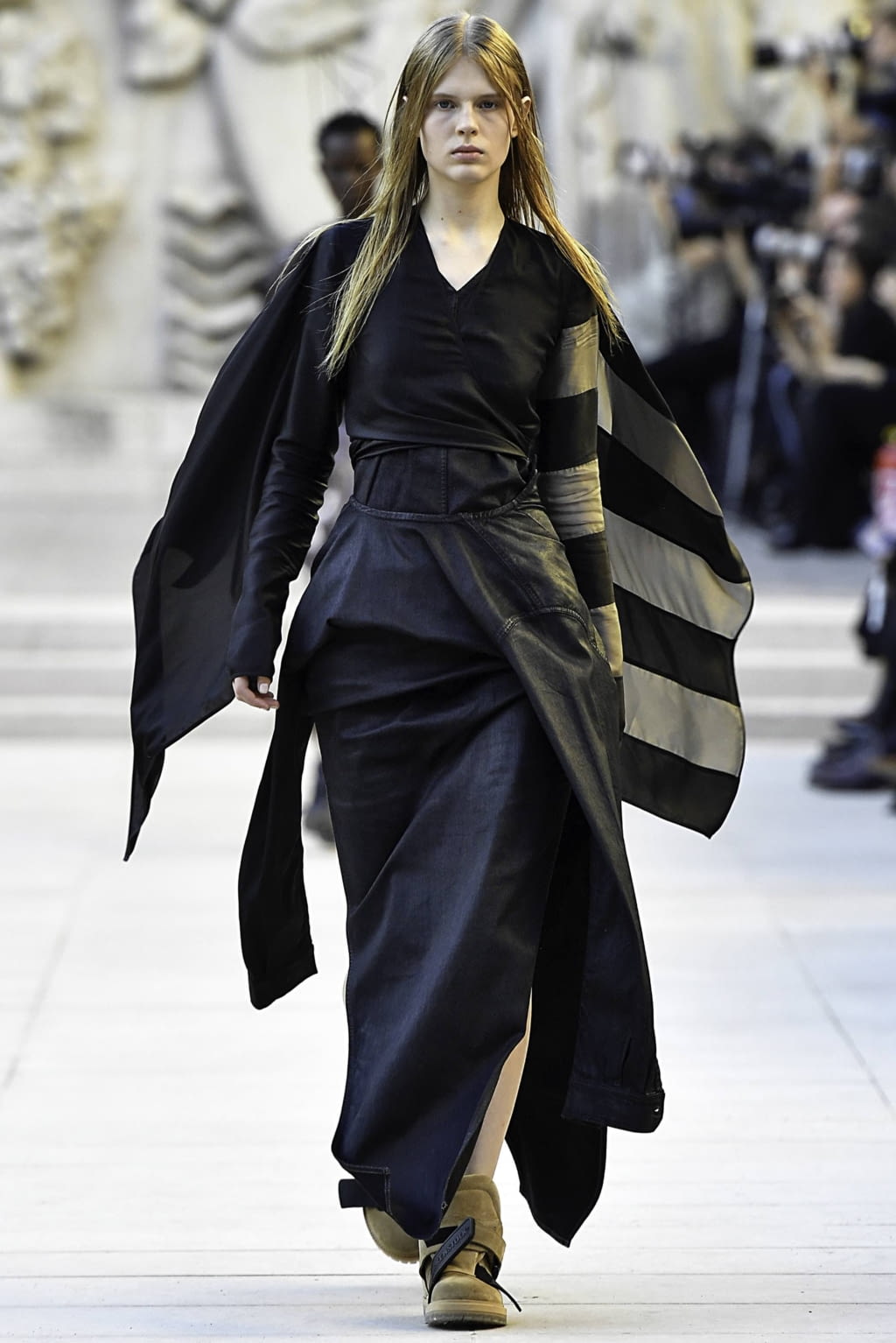 Fashion Week Paris Spring/Summer 2019 look 16 from the Rick Owens collection 女装
