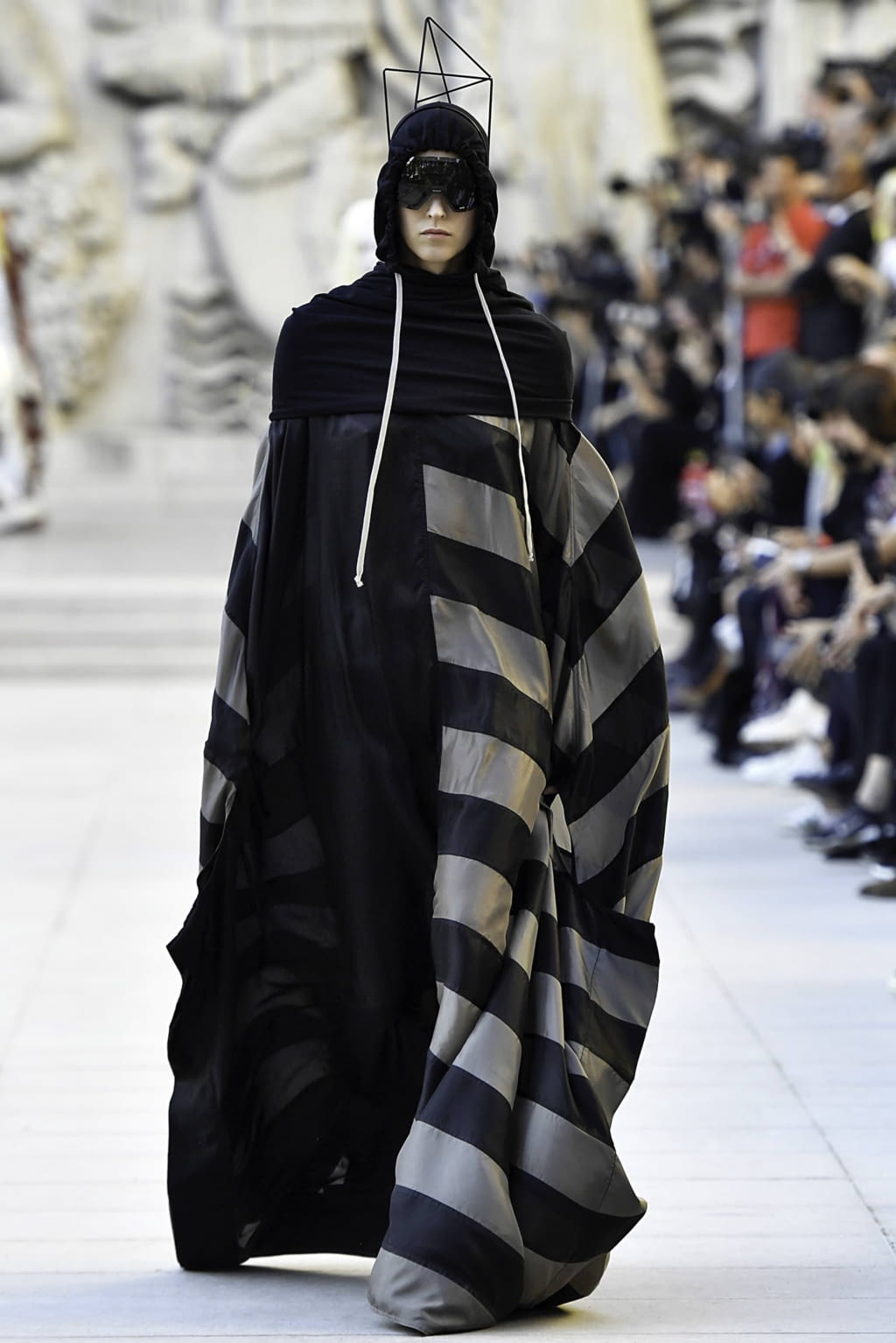Fashion Week Paris Spring/Summer 2019 look 21 from the Rick Owens collection womenswear