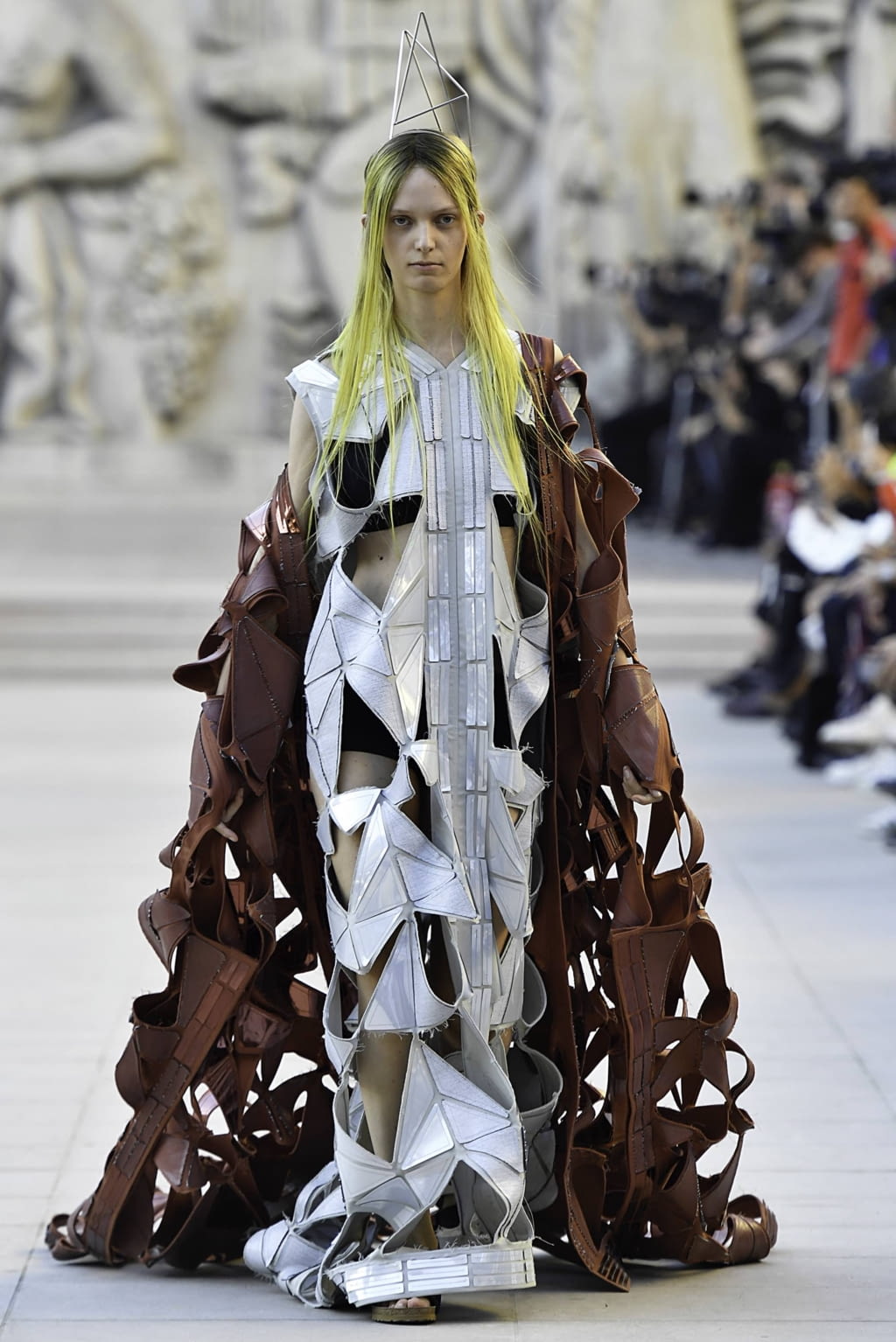 Fashion Week Paris Spring/Summer 2019 look 23 from the Rick Owens collection 女装