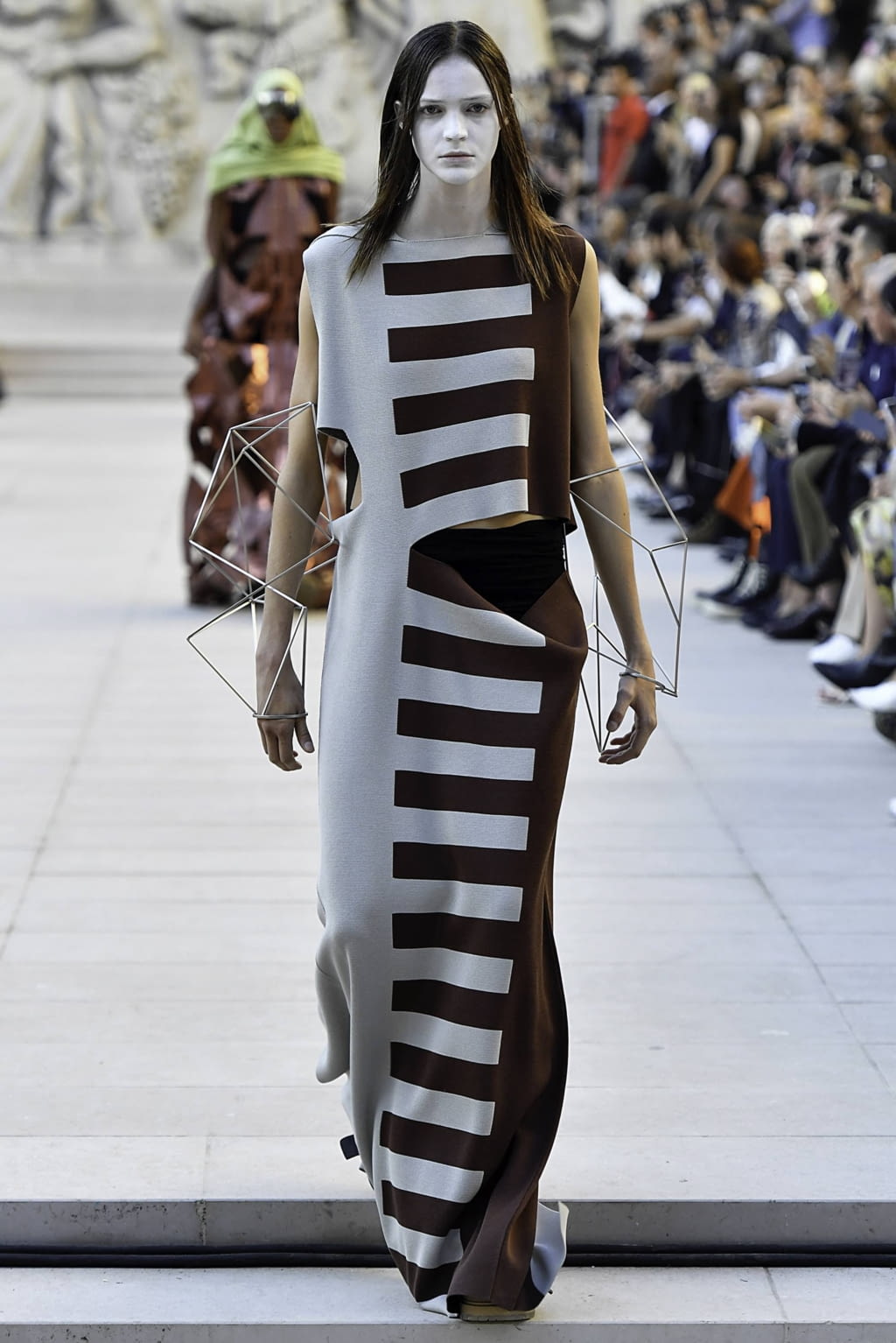 Fashion Week Paris Spring/Summer 2019 look 26 from the Rick Owens collection 女装