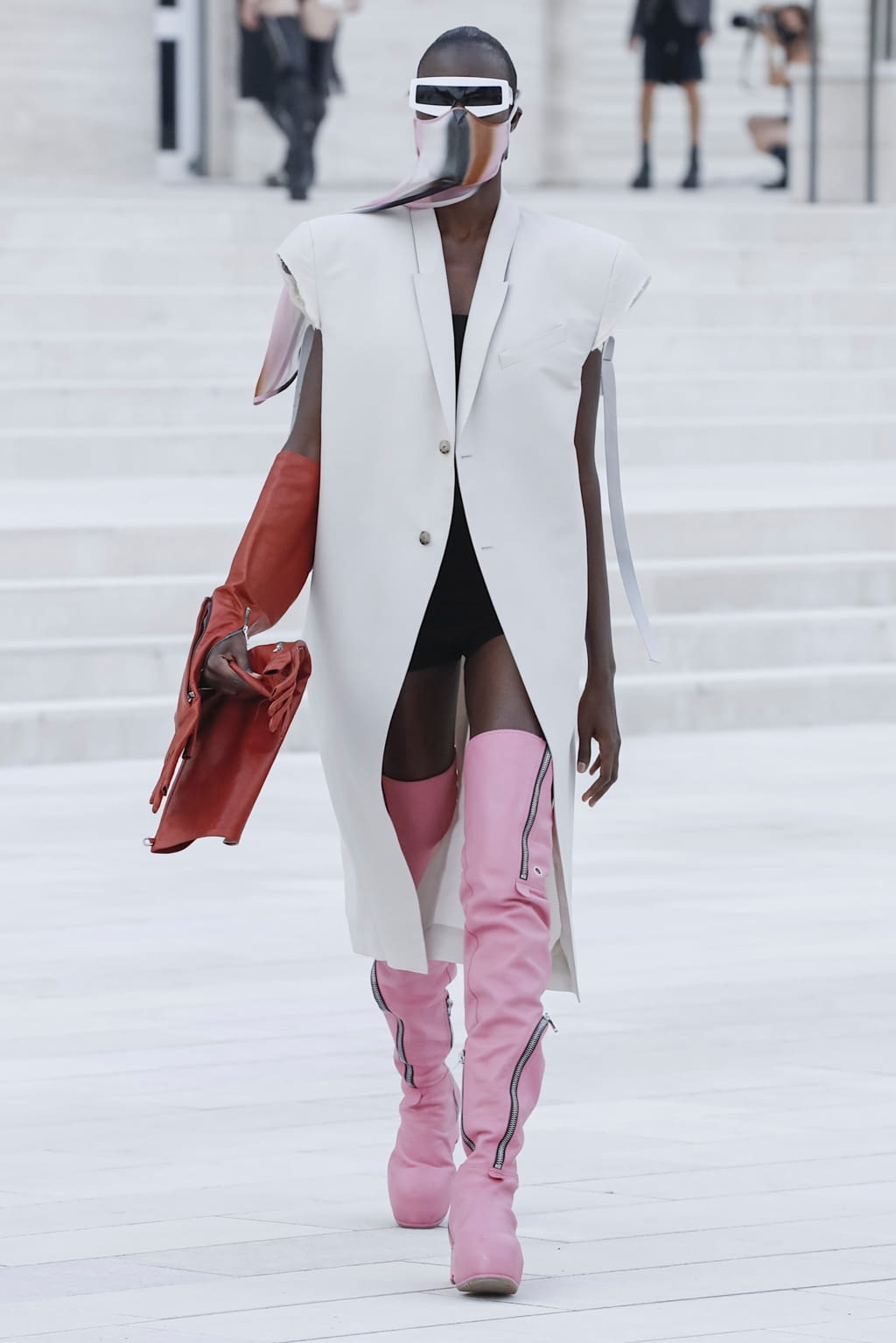 Fashion Week Paris Spring/Summer 2021 look 4 from the Rick Owens collection womenswear