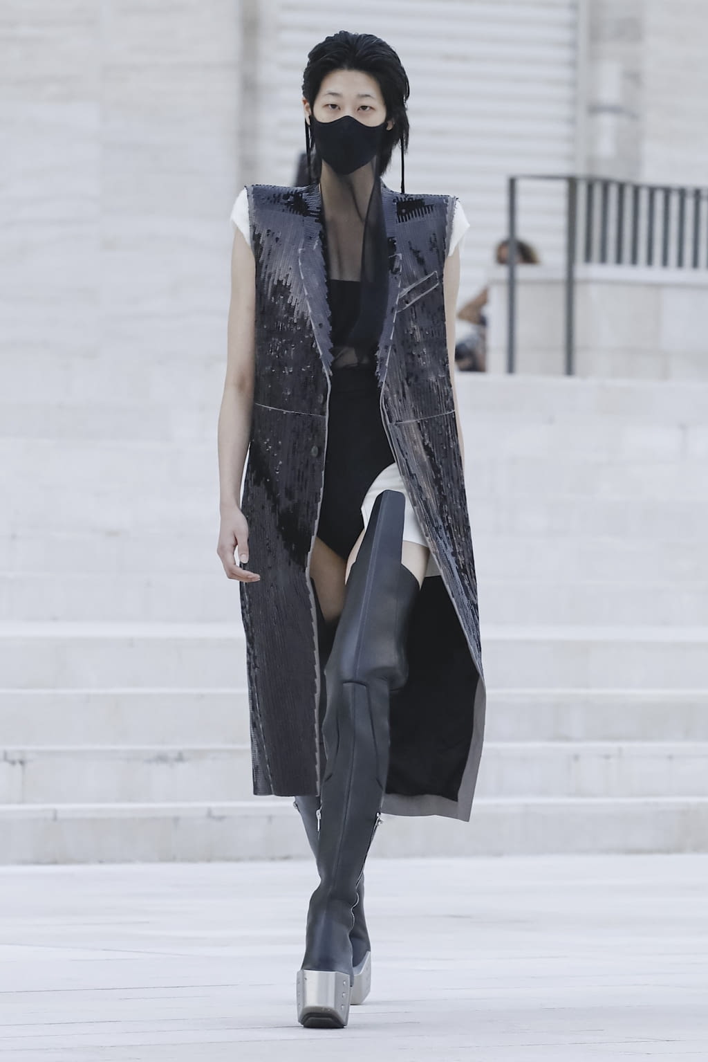 Fashion Week Paris Spring/Summer 2021 look 7 from the Rick Owens collection womenswear