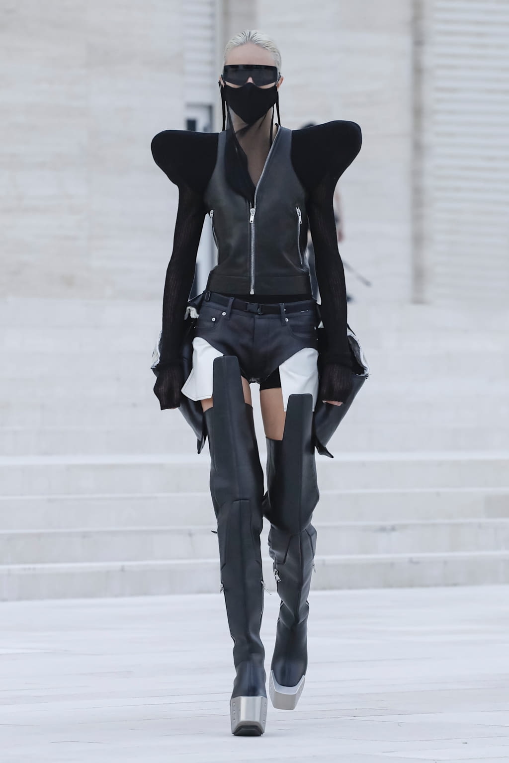 Fashion Week Paris Spring/Summer 2021 look 10 from the Rick Owens collection womenswear