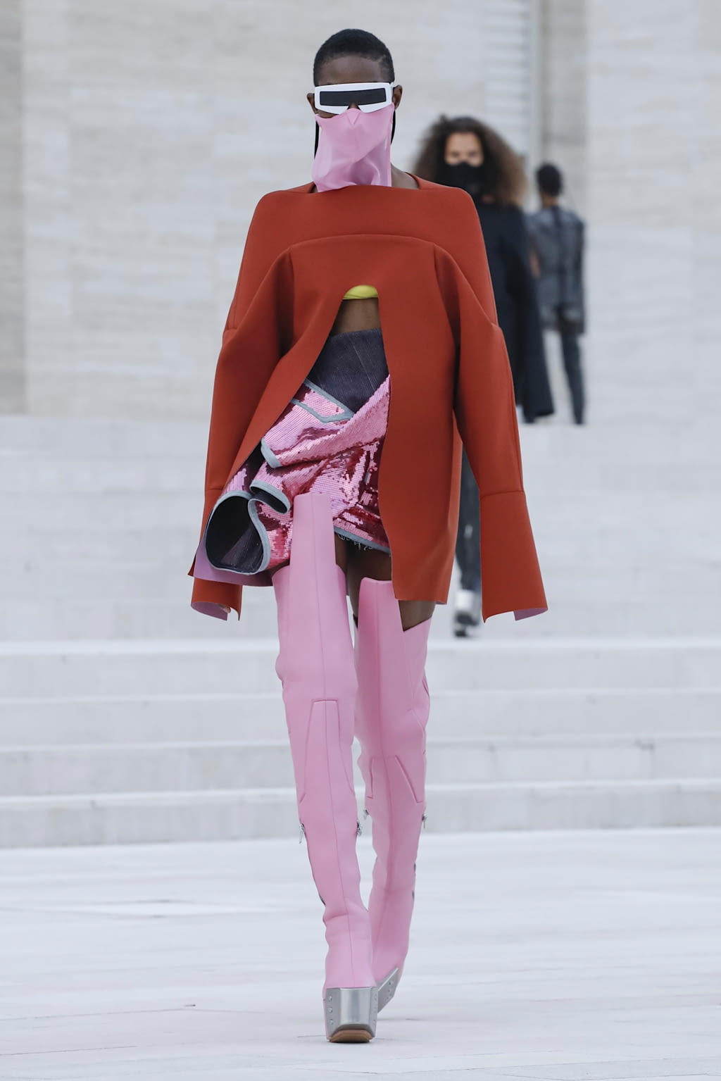 Fashion Week Paris Spring/Summer 2021 look 11 from the Rick Owens collection 女装