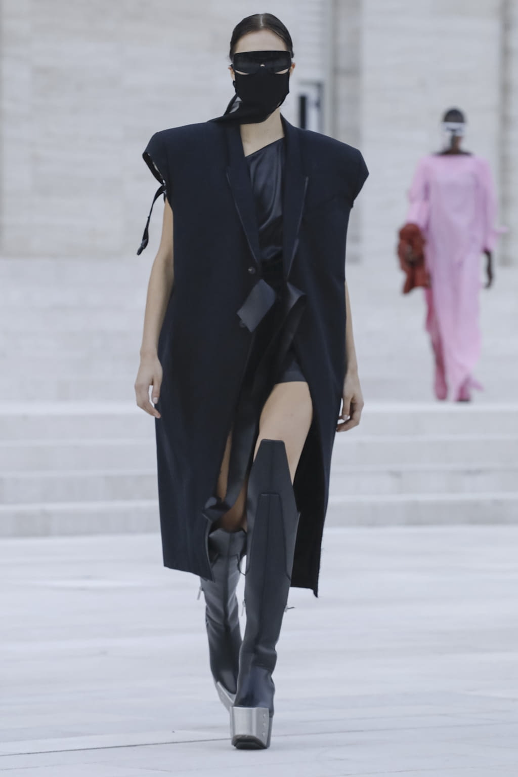 Fashion Week Paris Spring/Summer 2021 look 19 from the Rick Owens collection womenswear