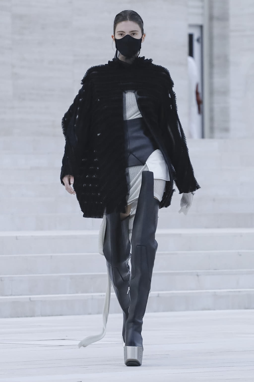 Fashion Week Paris Spring/Summer 2021 look 33 from the Rick Owens collection womenswear