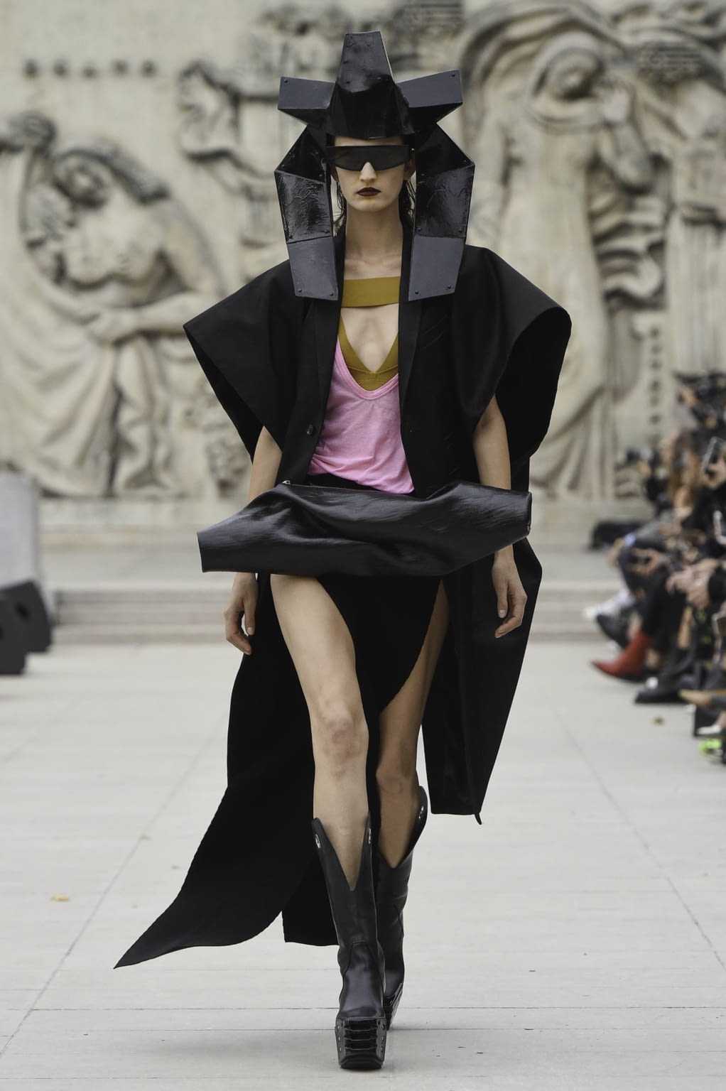 Fashion Week Paris Spring/Summer 2020 look 5 de la collection Rick Owens womenswear