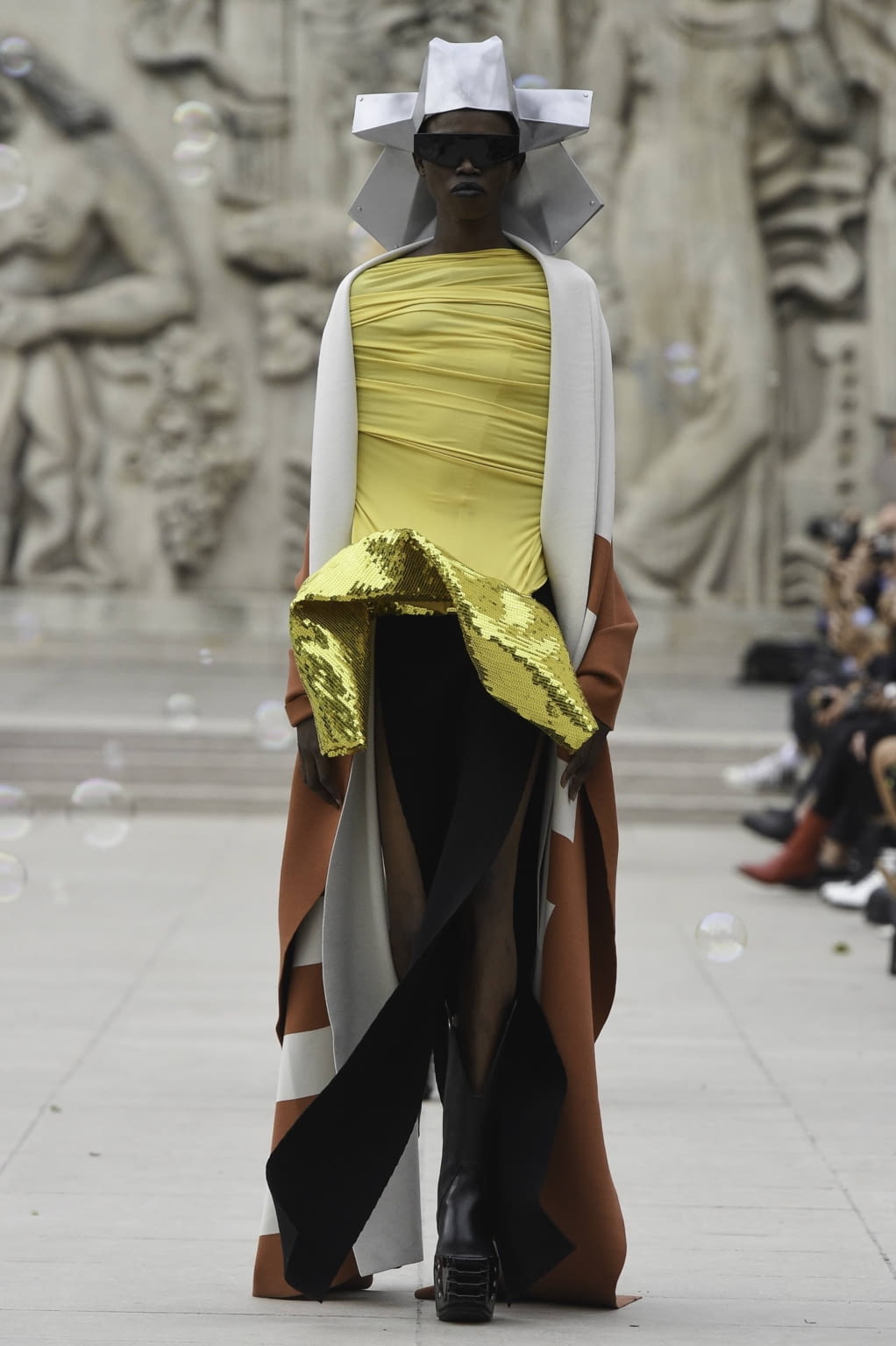 Fashion Week Paris Spring/Summer 2020 look 16 de la collection Rick Owens womenswear