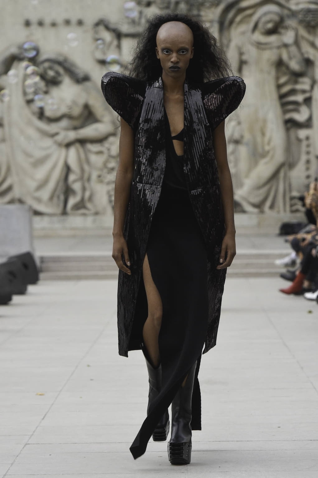 Fashion Week Paris Spring/Summer 2020 look 21 from the Rick Owens collection 女装