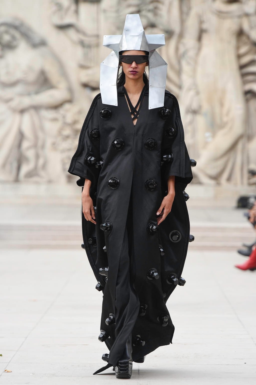 Fashion Week Paris Spring/Summer 2020 look 33 from the Rick Owens collection womenswear