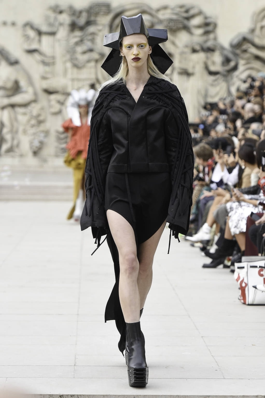 Fashion Week Paris Spring/Summer 2020 look 34 from the Rick Owens collection womenswear
