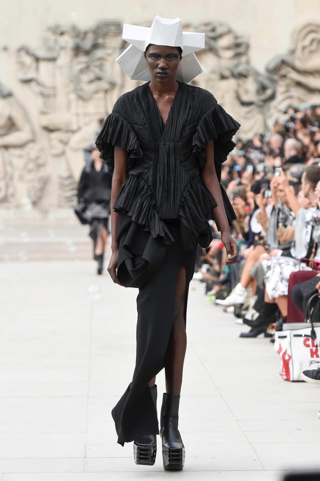 Fashion Week Paris Spring/Summer 2020 look 37 from the Rick Owens collection womenswear