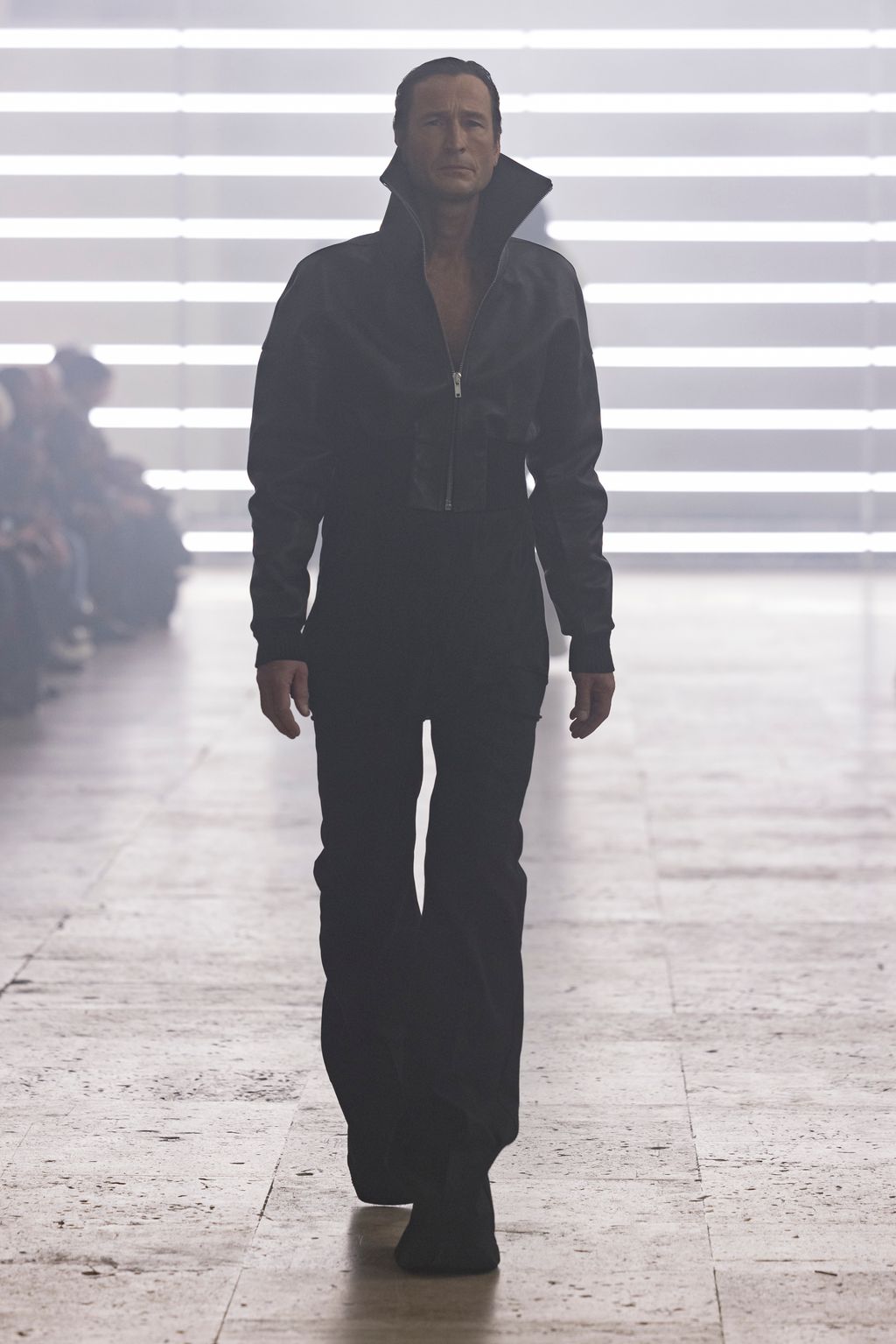 Fashion Week Paris Fall/Winter 2025 look 39 de la collection Rick Owens menswear