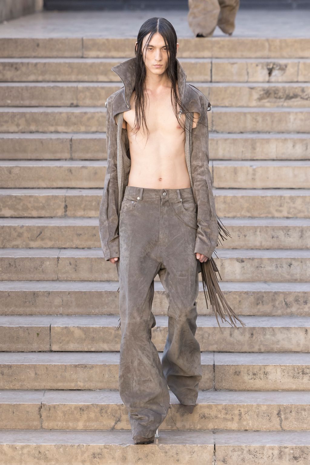 Fashion Week Paris Spring/Summer 2026 look 12 from the Rick Owens collection 男装