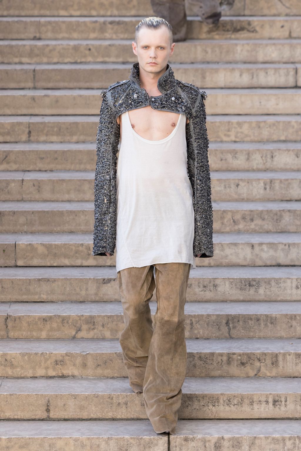 Fashion Week Paris Spring/Summer 2026 look 13 from the Rick Owens collection 男装